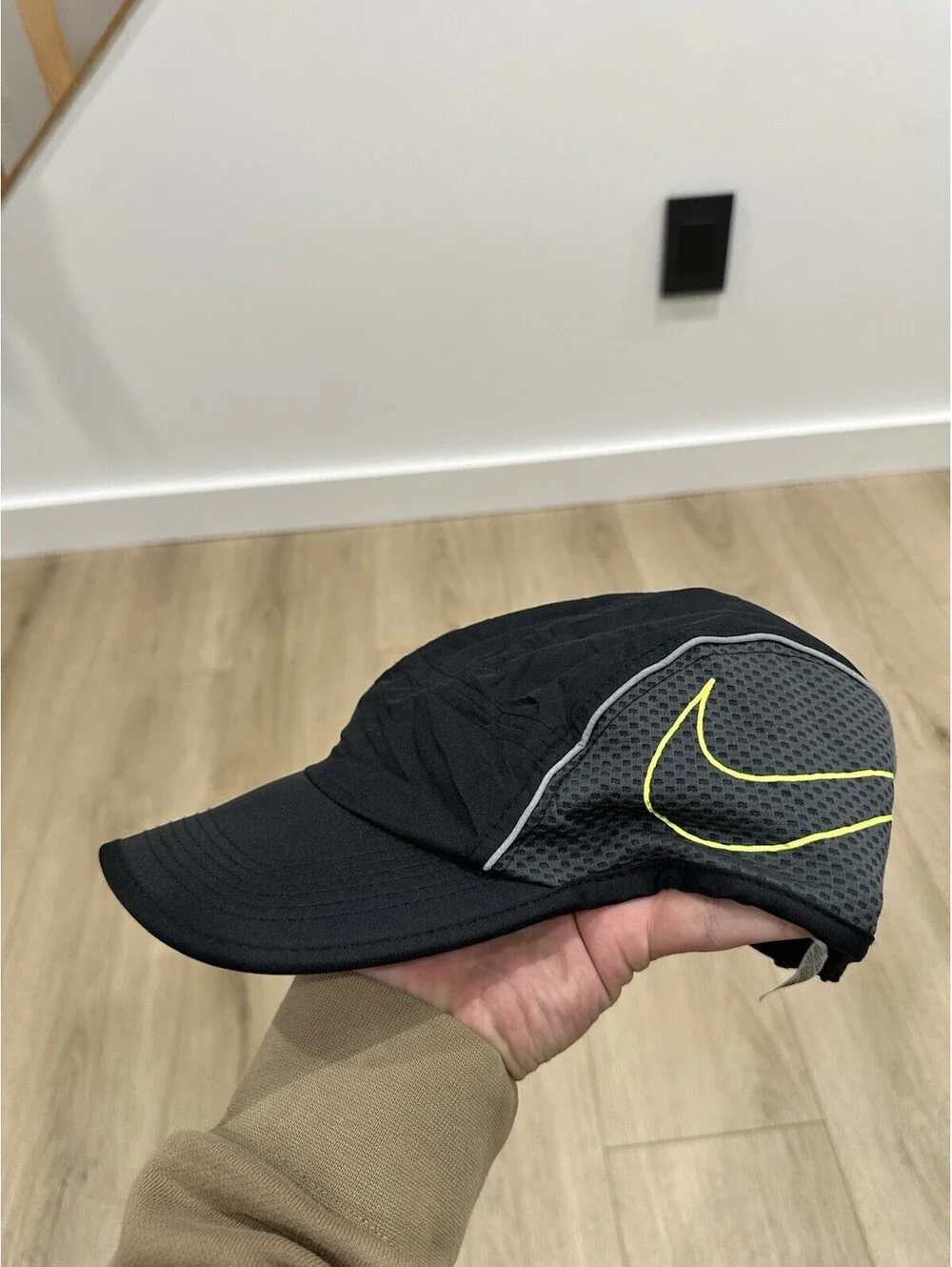 Nike 5 Panel Hat Cap Strap Back Black Neon Aerobill AW84 Lightweight Adjustable